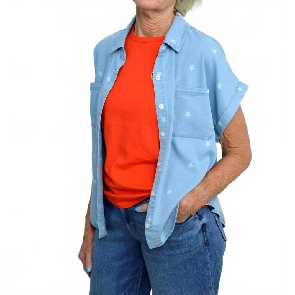 NEW FAIRFAX & FAVOR quincy star print short sleeve top in washed denim